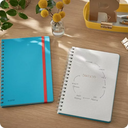 Spirálfüzet kockás LEITZ B/5 80 lapos Cosy Soft Touch keményfedeles nyugodtkék