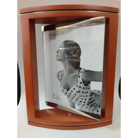 Fa és fém képkeret, 2 db 13x18 cm-es képnek